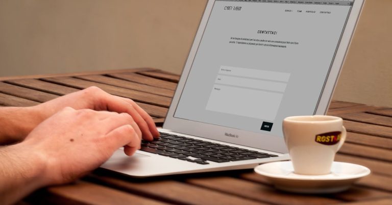 assurez la fiabilité de votre site web grâce à des solutions performantes et une maintenance proactive pour garantir une disponibilité maximale.
