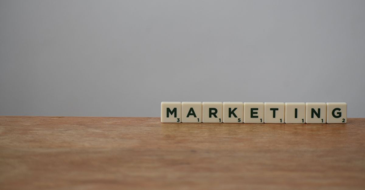 Accueil 6 découvrez les différences clés entre la communication et le marketing, deux disciplines complémentaires pour réussir votre stratégie d'entreprise.